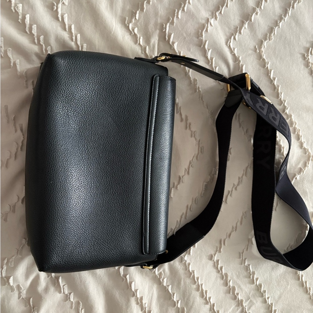 Burberry Black and Beige Crossbody Bag - Picture 3 of 7